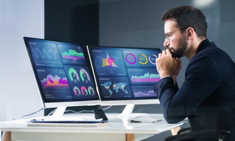 Top 5 Reasons to Learn Data Analytics in 2025